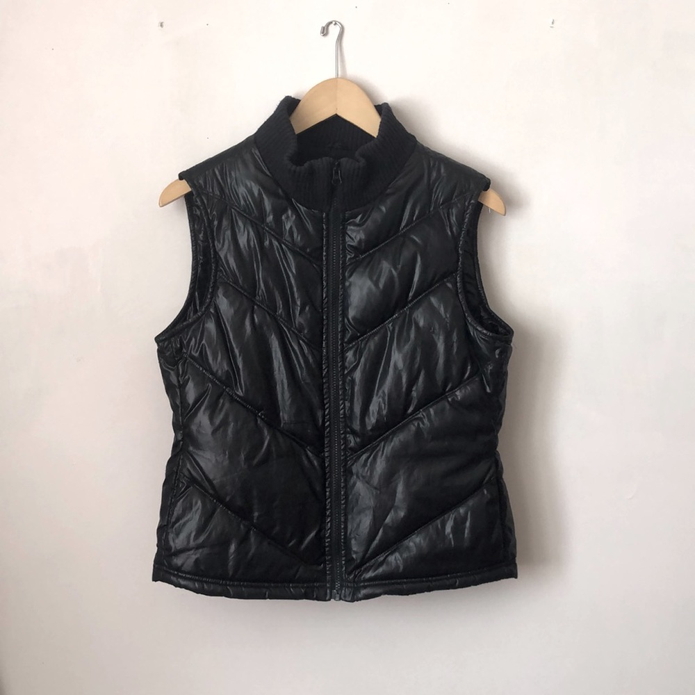 Black winter puffer vest